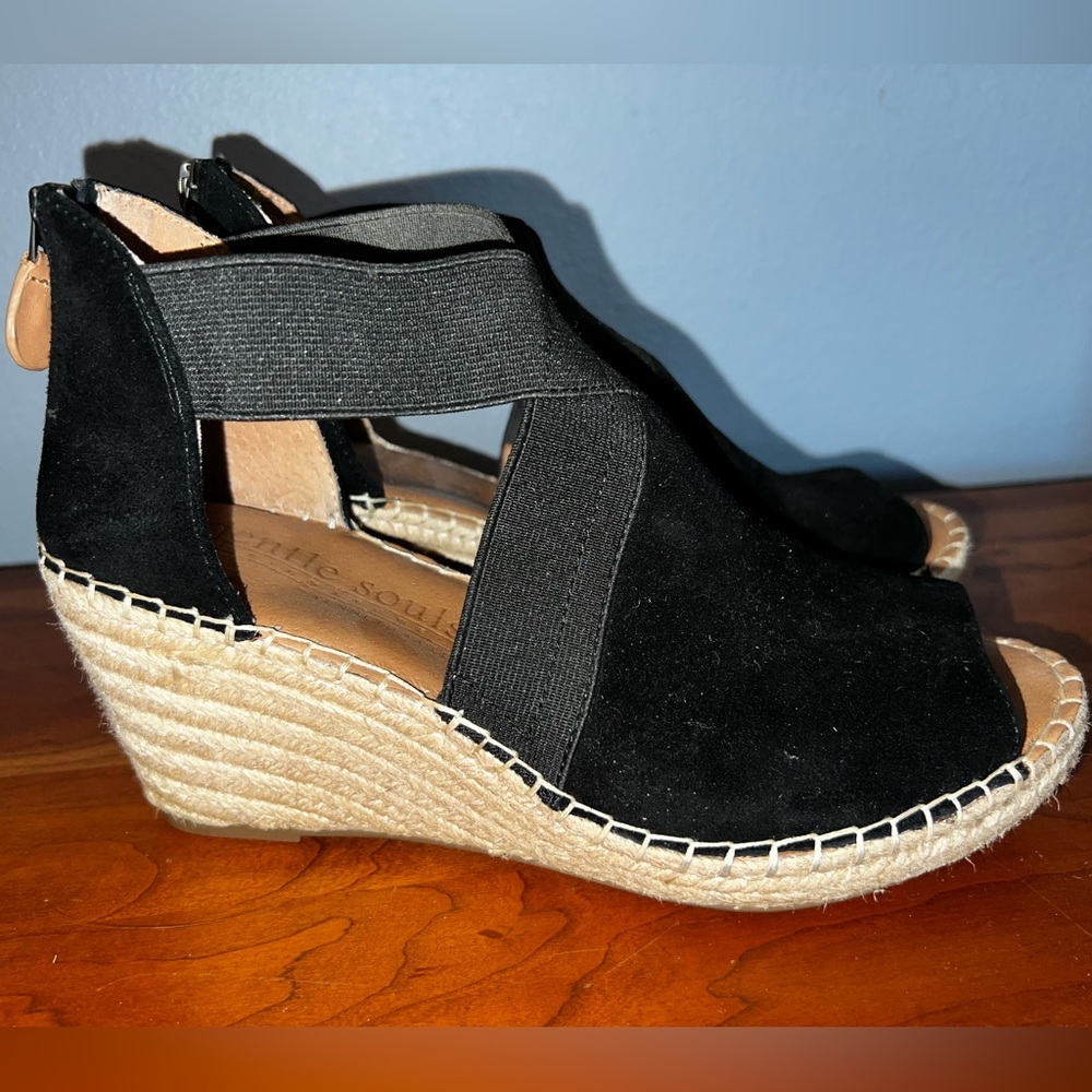 Gentle Souls by Kenneth Cole Wedges - Picture 2 of 5